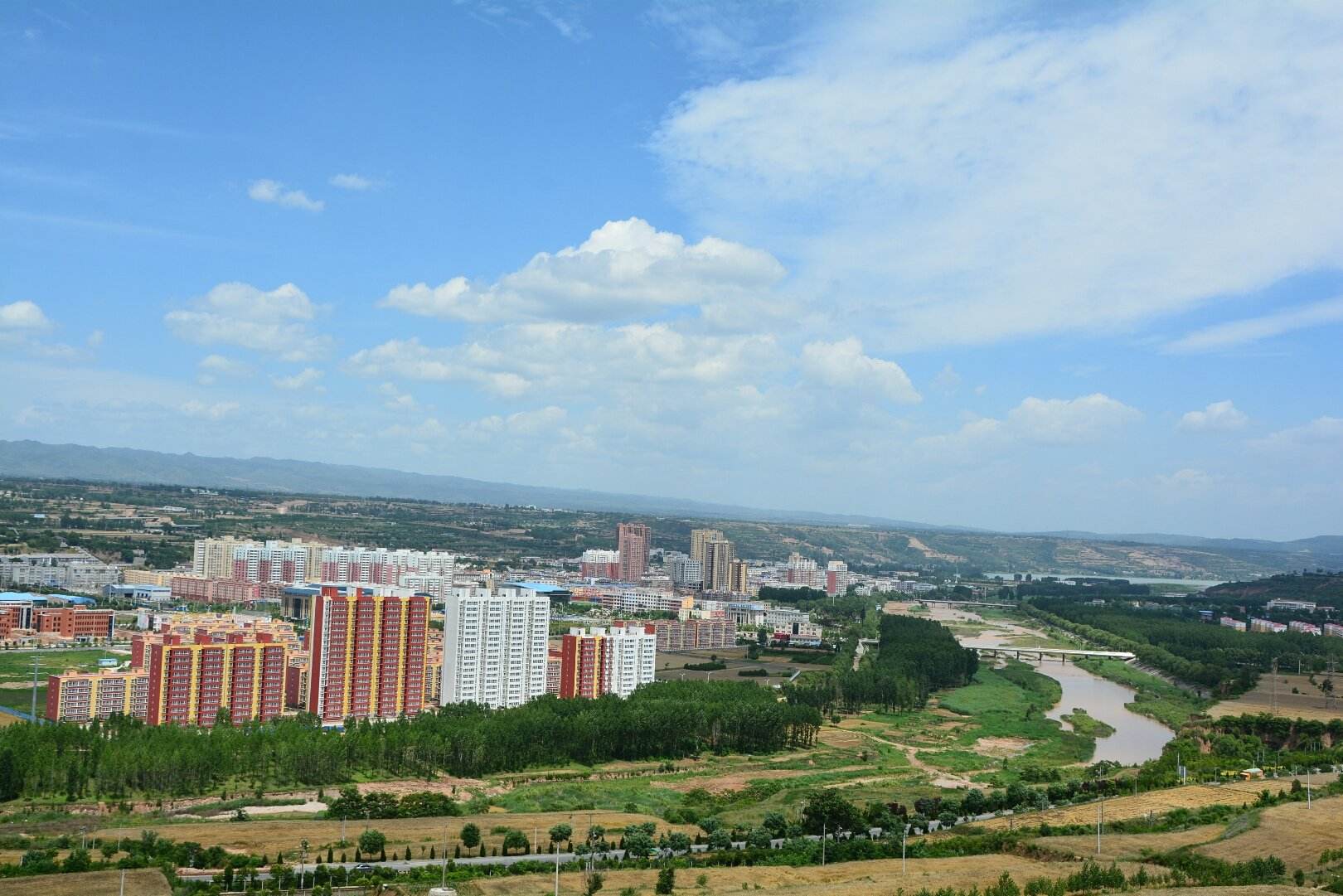 河北秋冬季大氣污染治理攻堅力爭更多藍(lán)天 確保完成全年目標(biāo)任務(wù)